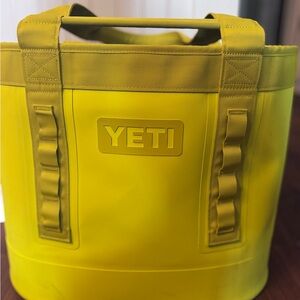 YETI Camino 35 Yellow Tote
